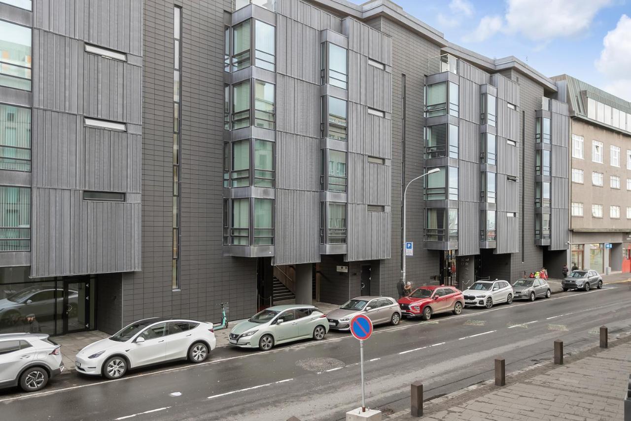Cozy And Modern Apartment - Best Location In Reykjavík Exterior photo
